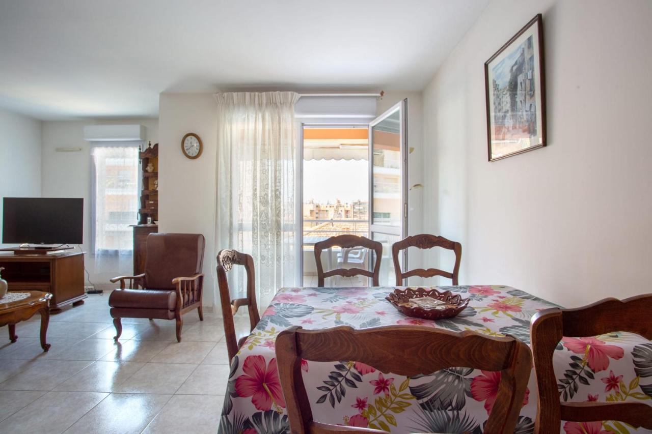 Apartment With Sea View With Two Bedrooms Nisa Exterior foto